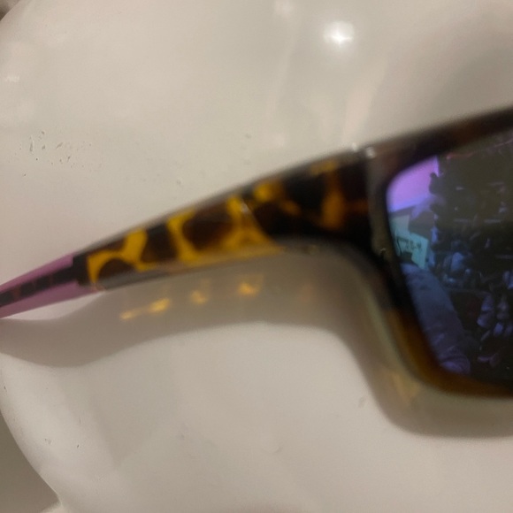 Foster grand be beautiful, sunglasses,brown and pink with matching matches arms - Picture 3 of 11